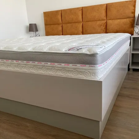 Dety's アパート ブルガス